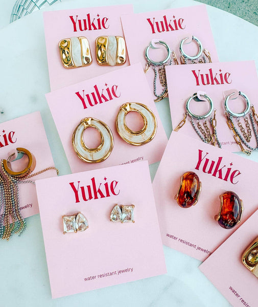 Amber Hugs Earrings